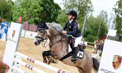 Müüa 8 aastane pilkupüüdva välimusega poni ruun